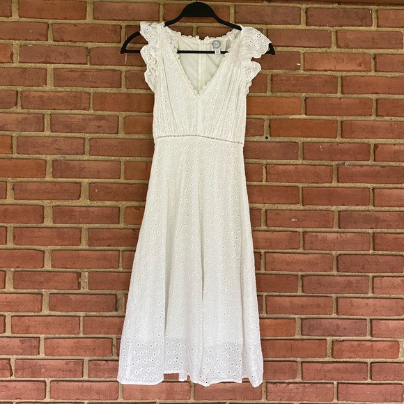 Blue Rain Dresses & Skirts - Blue Rain XXS White Dress